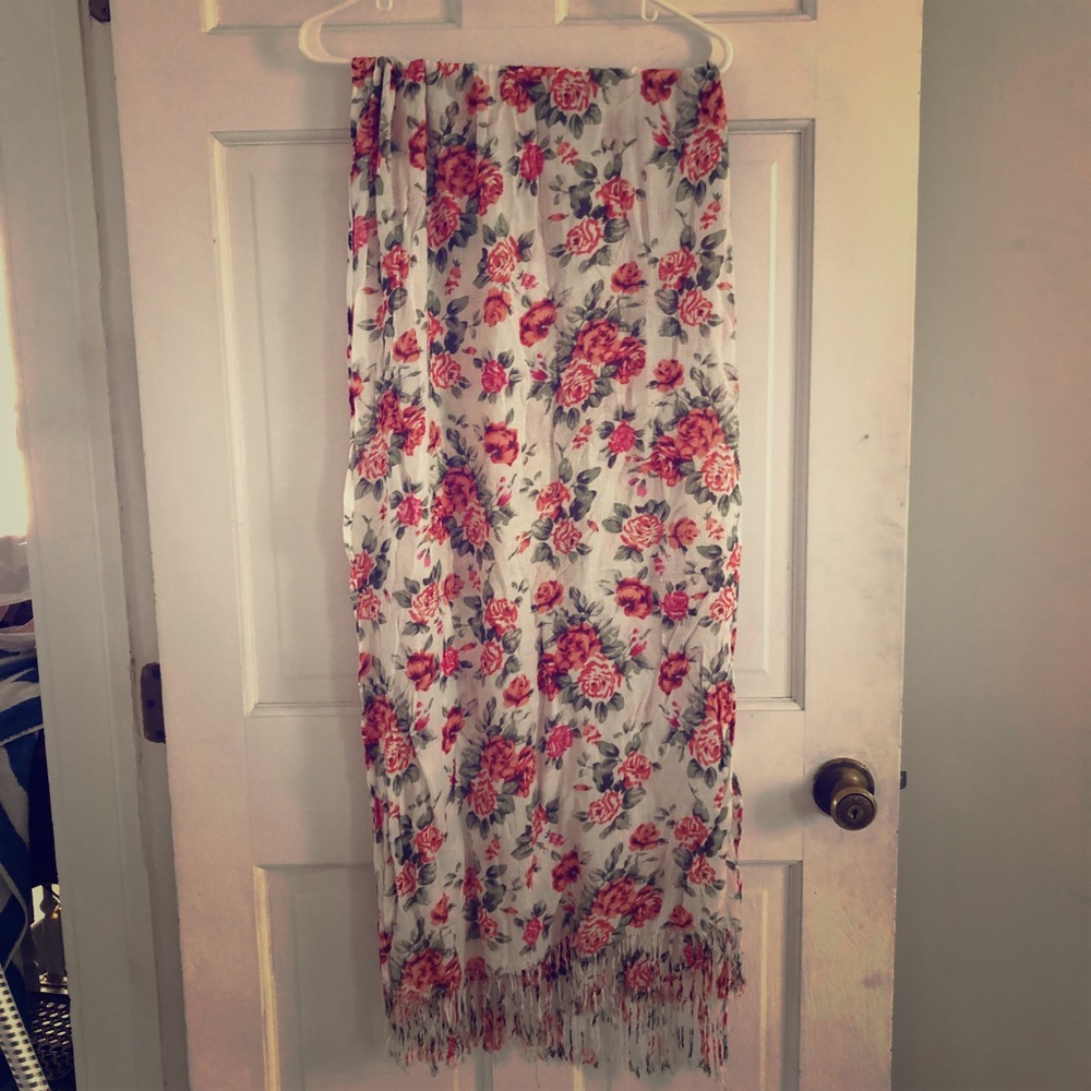 Urban Outfitters White Rose Patterned Boho Scarf